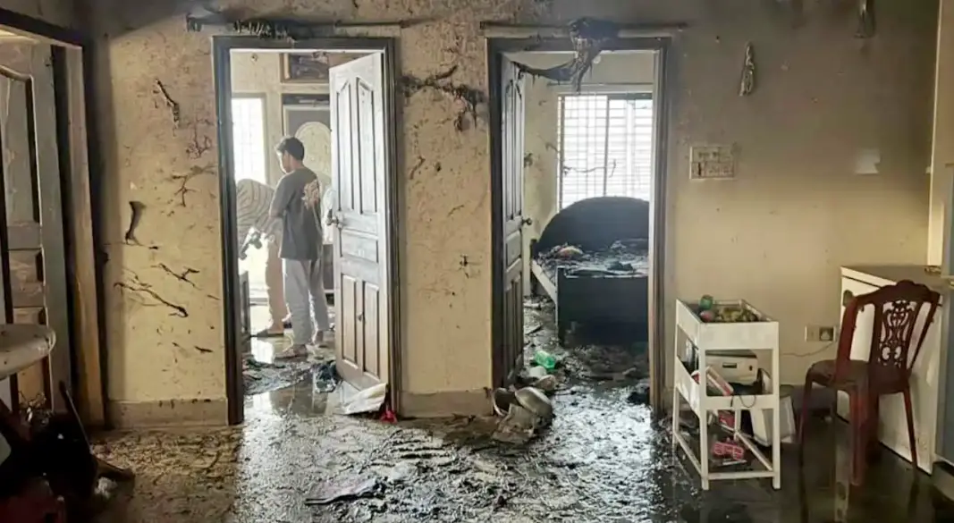 বিস্ফোরণের পর বাসার চিত্র। ছবি : সংগৃহীত