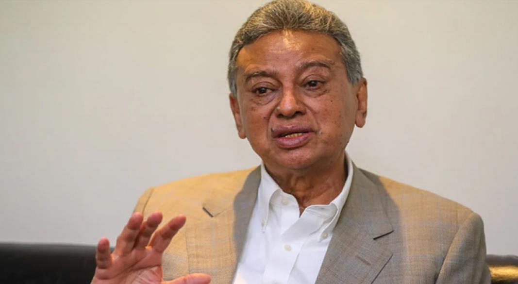 অর্থ ও পরিকল্পনা মন্ত্রী আমির খসরু মাহমুদ চৌধুরী