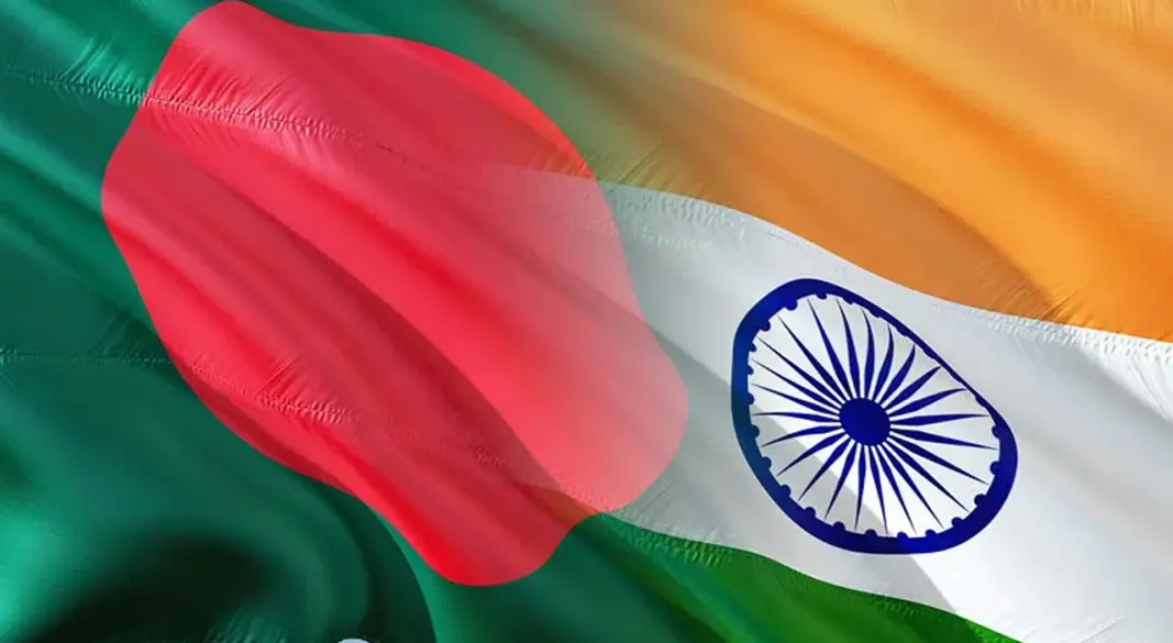 বাংলাদেশ ও ভারতের পতাকা। ছবি : সংগৃহীত