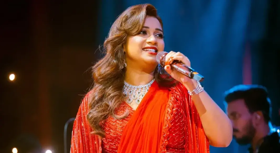 শ্রেয়া ঘোষাল  । ছবি : সংগৃহীত