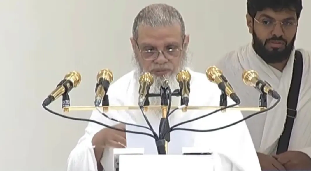 খুতবা পাঠ করেন মসজিদে নববীর ইমাম করেন শায়খ আলী বিন আবদুর রহমান আল-হুদাইফি | ছবি: সংগৃহীত
