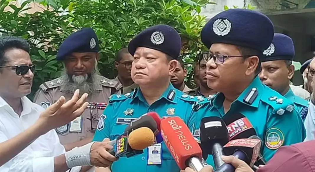 ঘটনাস্থল পরিদর্শনে পুলিশ কমিশনার