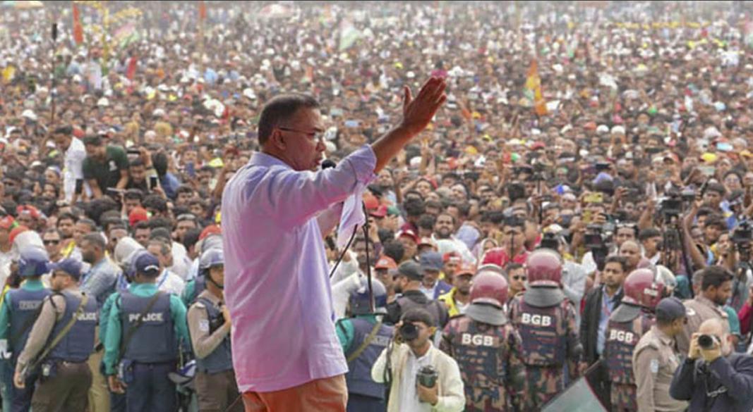 জনসভায় ভাষণ দিচ্ছেন প্রধানমন্ত্রী তারেক রহমান। ফাইল ছবি