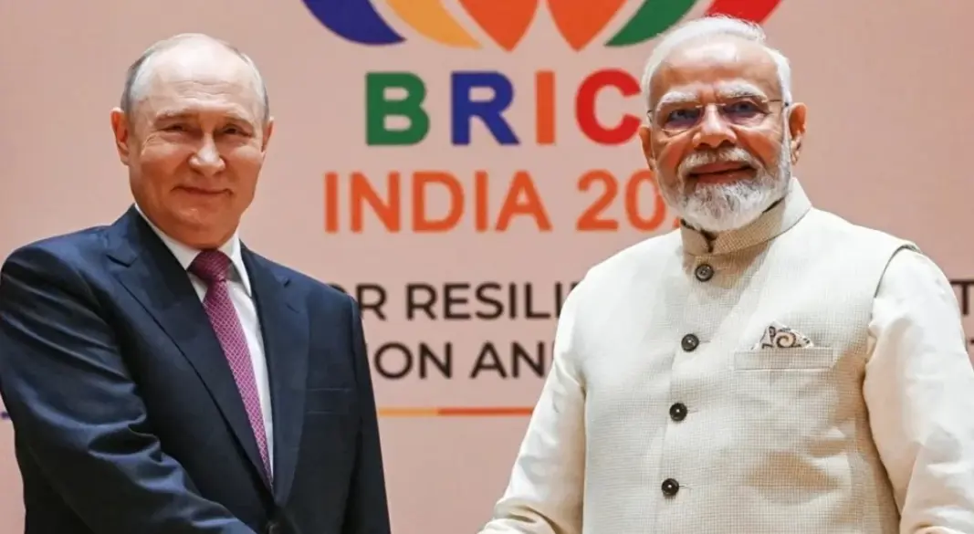 রাশিয়ার প্রেসিডেন্ট ভ্লাদিমির পুতিন ও ভারতের প্রধানমন্ত্রী নরেন্দ্র মোদি।