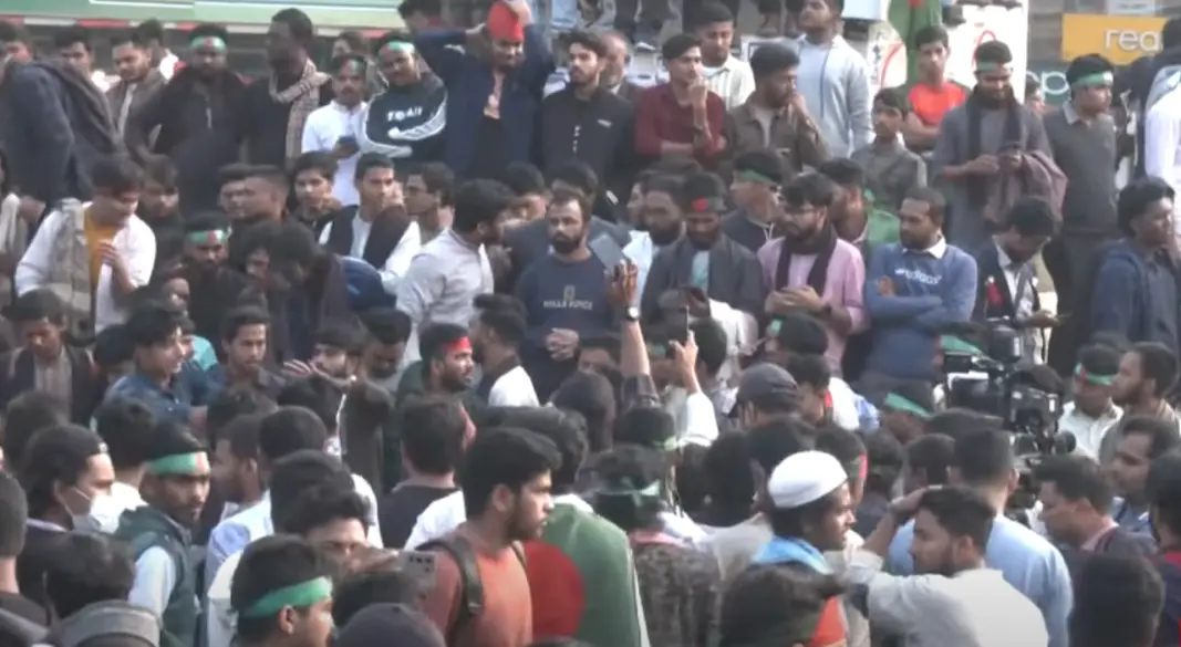 শাহবাগে ওসমান হাদির হত্যাকারীদের বিচারের দাবিতে ইনকিলাব মঞ্চ। ছবি : সংগৃহীত