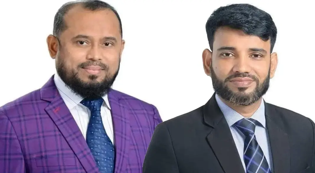 বা থেকে তামাকুমন্ডি লেইন বণিক সমিতির সভাপতি আবু তালেব ও সম্পাদক মোজাম্মেল হক