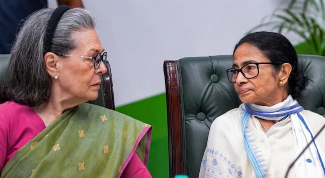 সোনিয়া গান্ধী ও মমতা বন্দোপাধ্যায়। ছবি: সংগৃহীত