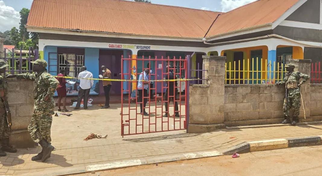 ঘটনাস্থলে পুলিশ। ছবি : সংগৃহীত