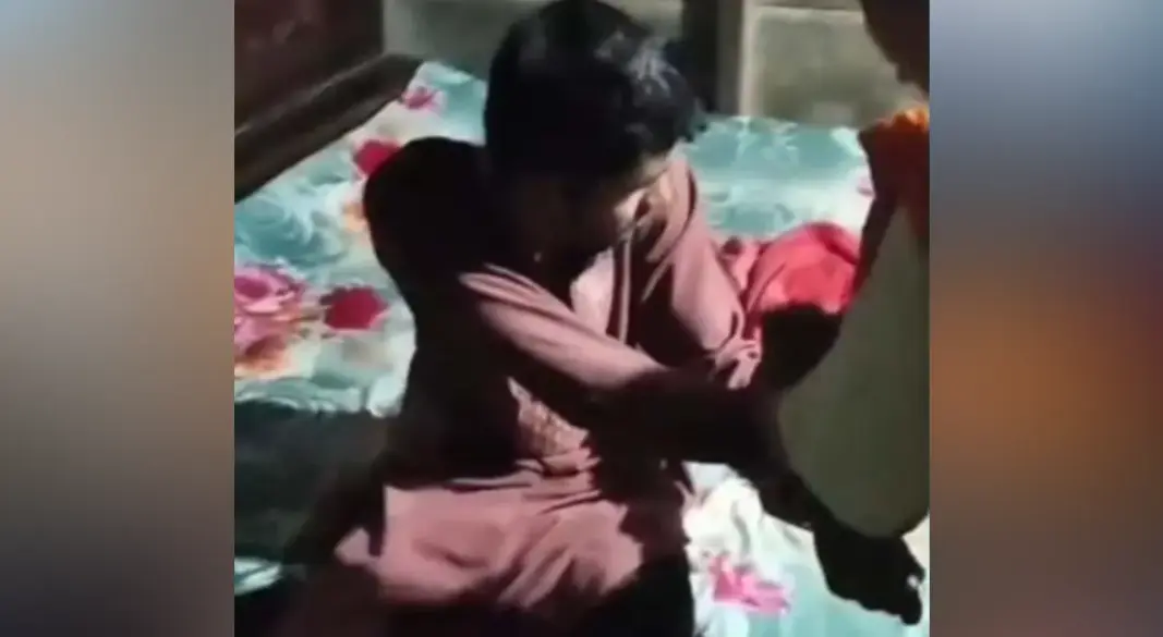 আটক শিবির কর্মী। ছবি : সংগৃহীত