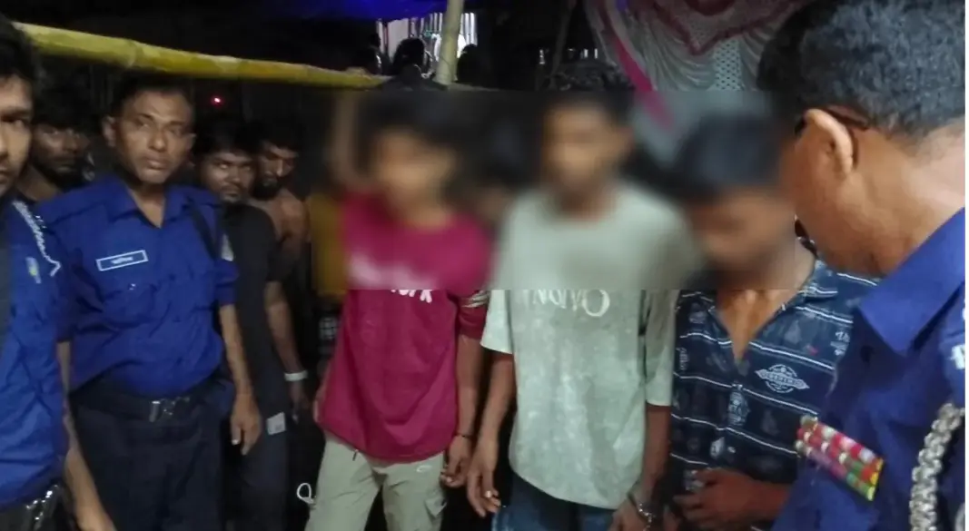 আটক কিশোর গ্যাংয়ের ৩ সদস্য।
