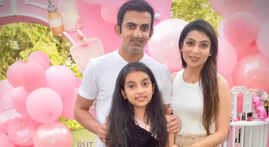 পরিবারের সঙ্গে গৌতম গম্ভীর। ছবি : সংগৃহীত