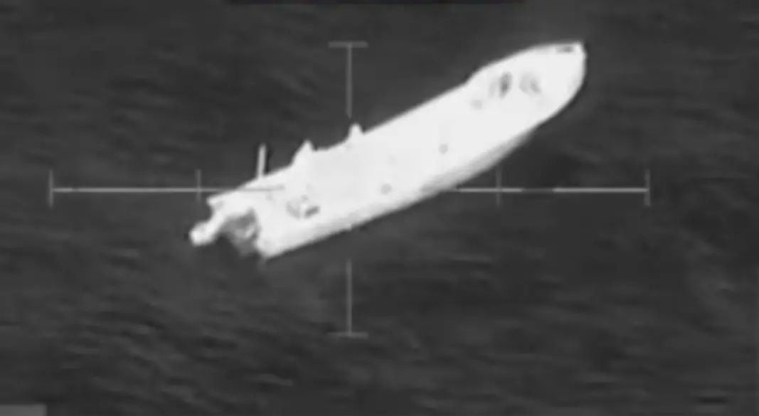 পূর্ব প্রশান্ত মহাসাগরে একটি নৌ-যানে মার্কিন হামলা। ছবি : সংগৃহীত