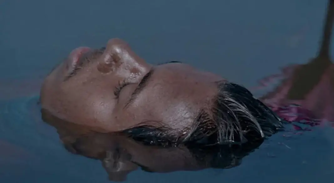 ‘আলী’ সিনেমার পোস্টারের একাংশ