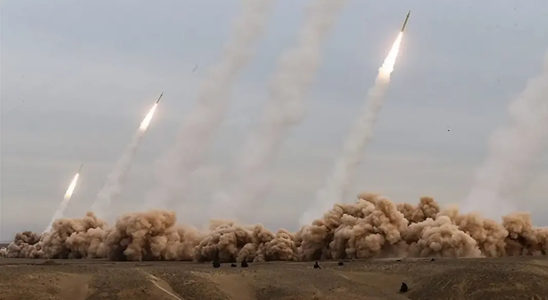 ইরানের ক্ষেপণাস্ত্র উৎক্ষেপণ। ছবি : সংগৃহীত