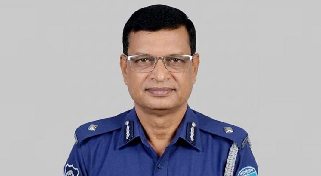 অভিযুক্ত পুলিশ পরিদর্শন খোরশেদ আলম