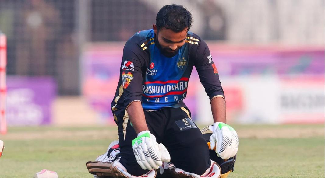 শতরানের পর হৃদয়ের উদযাপন। ছবি : সংগৃহীত