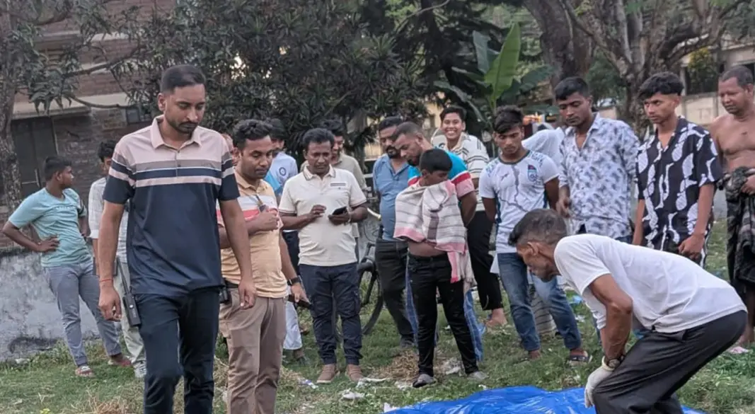 উদ্ধার অভিযান। ছবি: সংগৃহীত