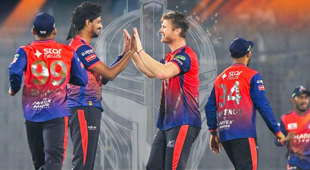 উইকেট লাভের পর রাজশাহীর খেলোয়াড়দের উচ্ছ্বাস। ছবি : সংগৃহীত