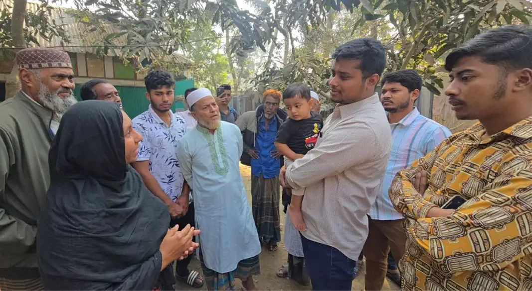 শপথ গ্রহণের পরপরই নিজ নির্বাচনী এলাকায় জুলাই আন্দোলনে শহীদ পরিবার ও আহতদের সঙ্গে সাক্ষাৎ করেন হাসনাত আব্দুল্লাহ।